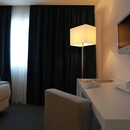 Hotel Anjo De Portugal 4*