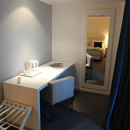 Отель Anjo De Portugal 4*