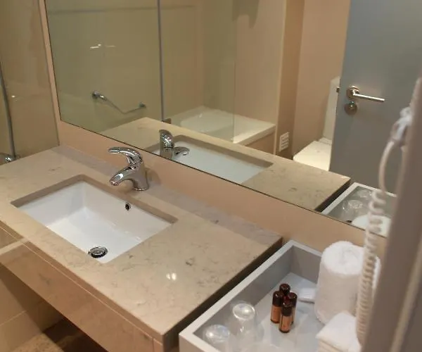 Anjo De Portugal Otel